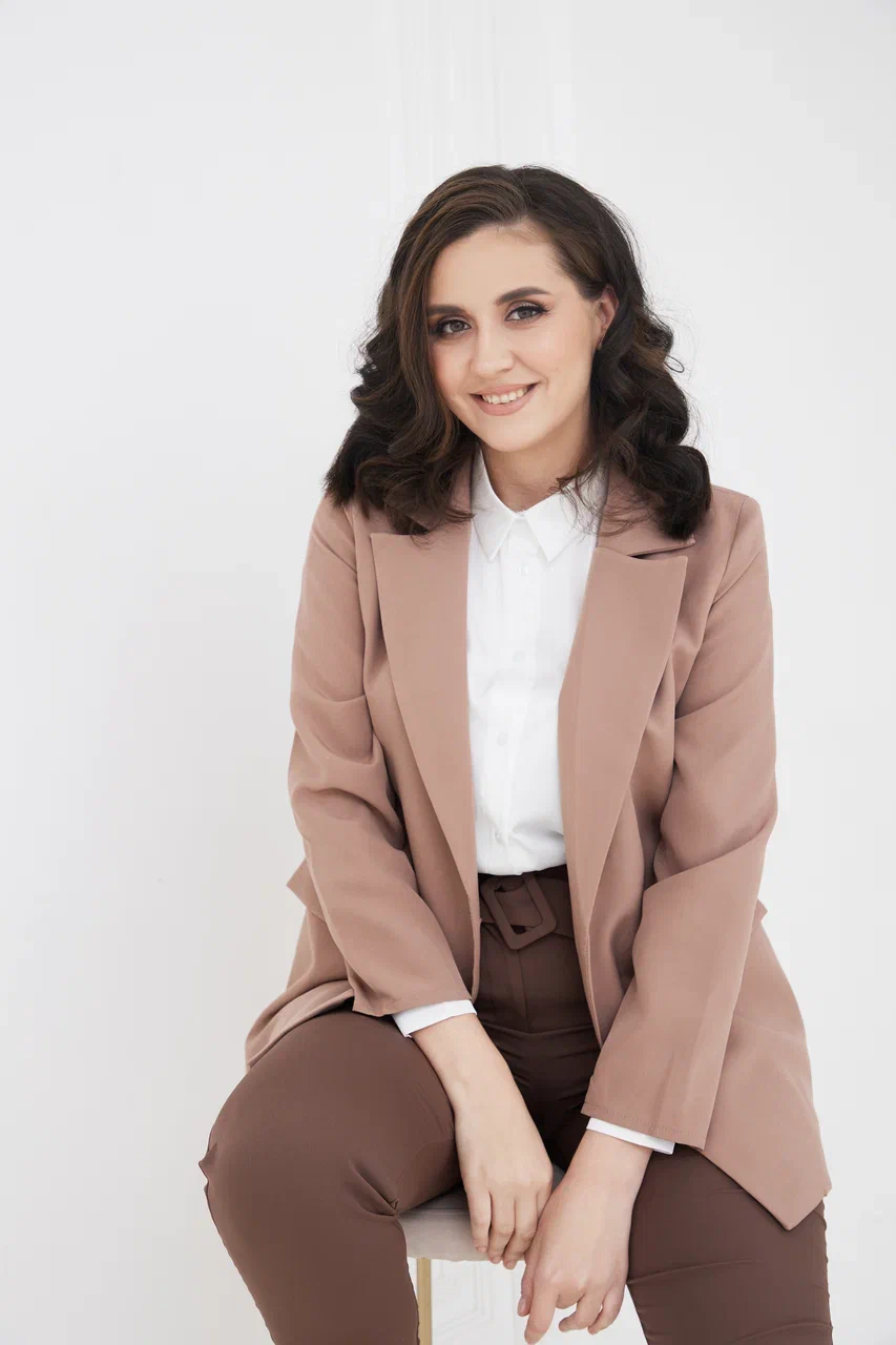 Екатерина Тур — логотип